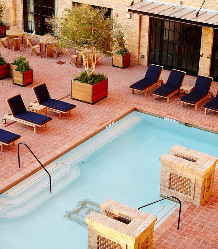hotel emma pool services